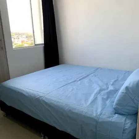 Apto 3 Hab Cerca La Playa Apartamento *